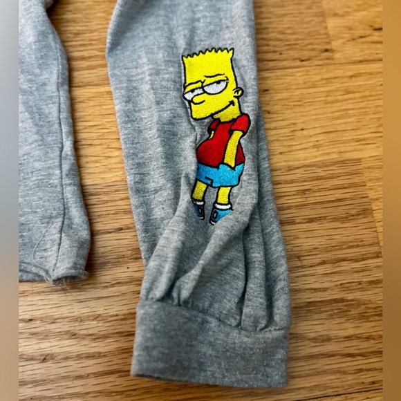 The Simpsons Bart Lisa Grey Crop Top Long Sleeve Embroidered Size M EUC - Picture 6 of 8